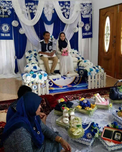 Couple In Malaysia Have A Bizarre Chelsea-Orientated Wedding