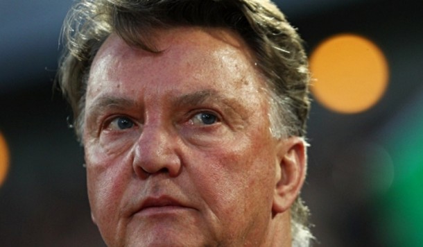 Van Gaal linked with PSG job