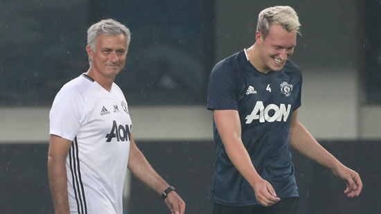 Jose Mourinho: I'd sign a new Man Utd deal right away, even if China money is attractive