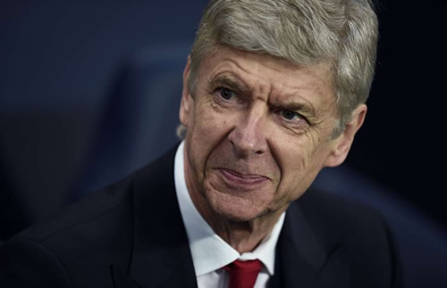 Arsene Wenger reveals when he will consider signing new Arsenal contract