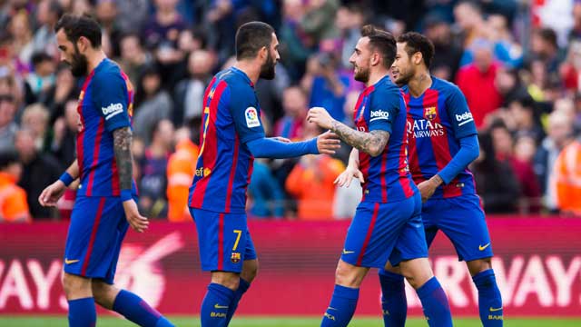 Barcelona 3-0 Athletic Club: Messi helps to close the gap on Madrid