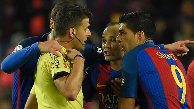 Barcelona 1-1 Atletico Madrid (agg. 3-2): Nine-man Blaugrana make Copa del Rey final