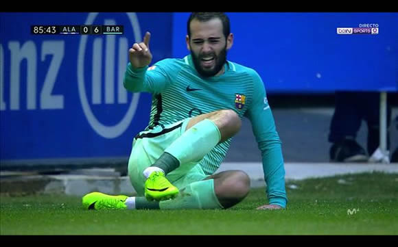 Barcelona confirm Aleix Vidal out until next season with horrific ankle injury