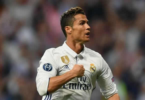 Cristiano Ronaldo scores 100th Champions League goal