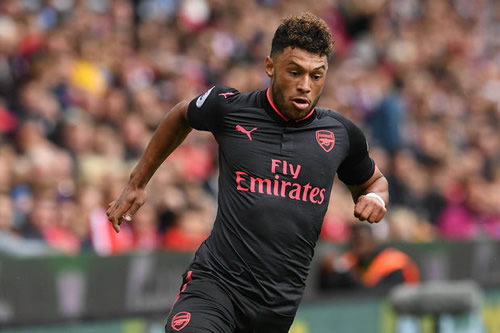 EXCLUSIVE: Arsenal offer Alex Oxlade-Chamberlain new four-year contract