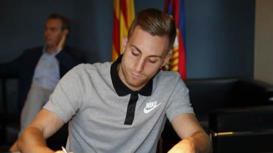 Barcelona loan Deulofeu to Watford