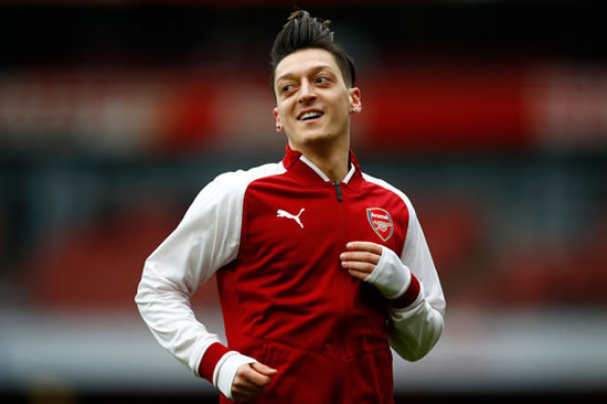 Arsenal transfer news: Unai Emery urged to sign star to replace Mesut Ozil