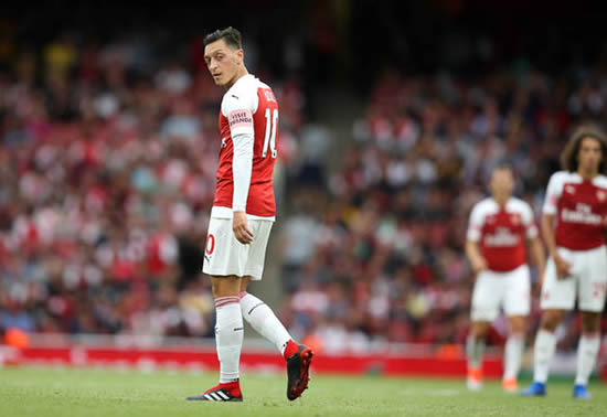 Mesut Ozil sent Arsenal warning as Unai Emery issues player demands ahead of Chelsea tie