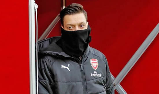 Mesut Ozil: Arsenal boss Unai Emery refuses to answer transfer question after Spurs defeat