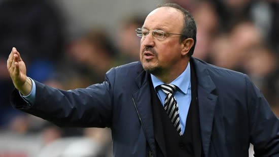 Rafael Benitez says Manchester United should be challenging Premier League's top four