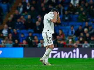 Real Madrid 0 Real Sociedad 2: Ten-man Los Blancos drop points again