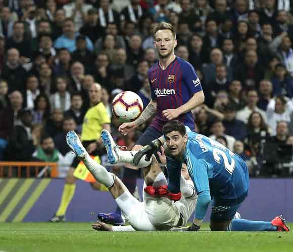 Real Madrid 0 Barcelona 1: LaLiga champions 10 points clear after Clasico win