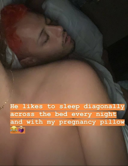 West Ham star Javier Hernandez's girlfriend shares cheeky topless bed selfie