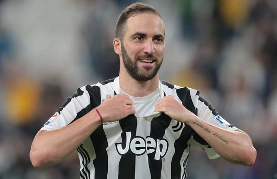 West Ham United have reportedly offered to sign Gonzalo Higuain on loan