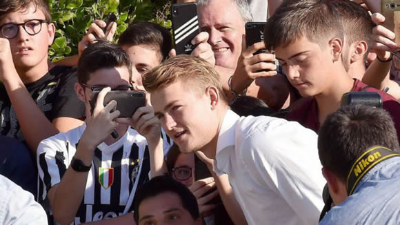 Seven reasons why Barcelona couldn't sign De Ligt
