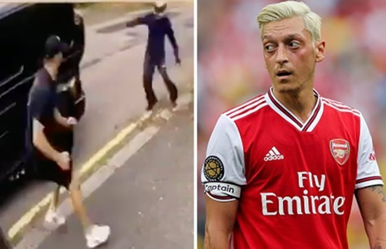 Ozil and Kolasinac attacked by knife-wielding thieves