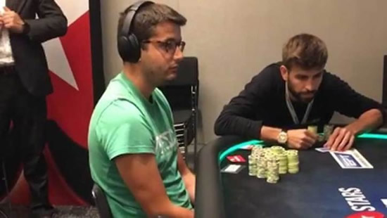 Pique and Arturo Vidal win almost 500,000 euros in a poker tournament