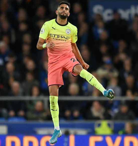 Everton 1-3 Manchester City: Mahrez stunner saves champions