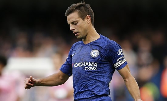 Chelsea captain Azpilicueta ready to help potential replacement James