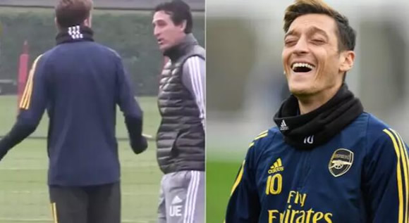 Mesut Ozil Aims Subtle Dig At Unai Emery After Training Ground Bust Up Video Goes Viral