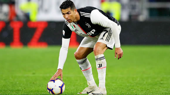 Juventus' Ronaldo won't be stopped from taking free kicks despite awful record