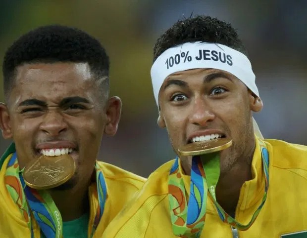 Neymar covers photo of Gabigol with tape after Brazilian starts dating his sister Rafaella