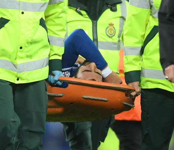Everton 1-1 Tottenham: Andre Gomes suffers serious injury before Tosun scores late leveller