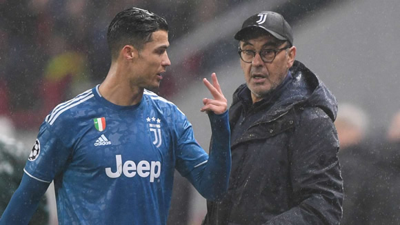 'Ronaldo was angry because his knee was sore' - Sarri explains Juventus star's reaction to being substituted