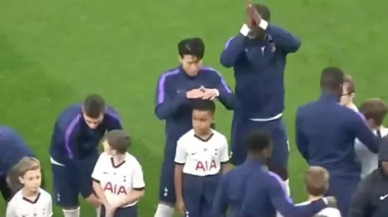 Son Heung-Min Protects Mascot From The Rain With His Hands