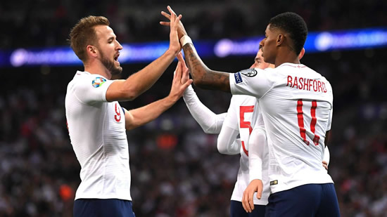 Ruthless England move on from Sterling row in stunning style