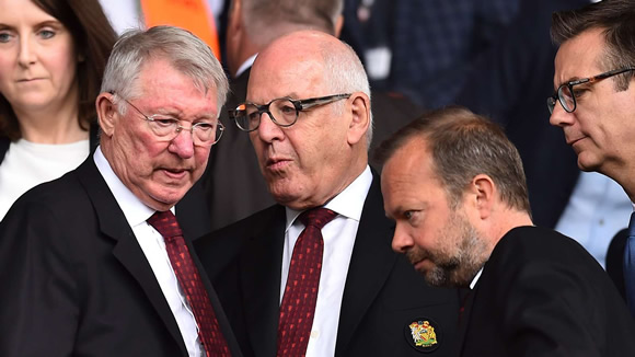 'It's not Manchester United football club any more' - Club legend slams ownership & transfer chaos