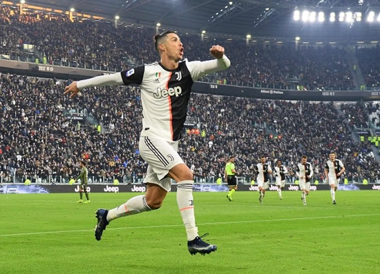 MUSIC TO THE EARS Cristiano Ronaldo uses retro iPod Shuffle before Juventus vs Cagliari clash and fans are split as it trends on Twitter