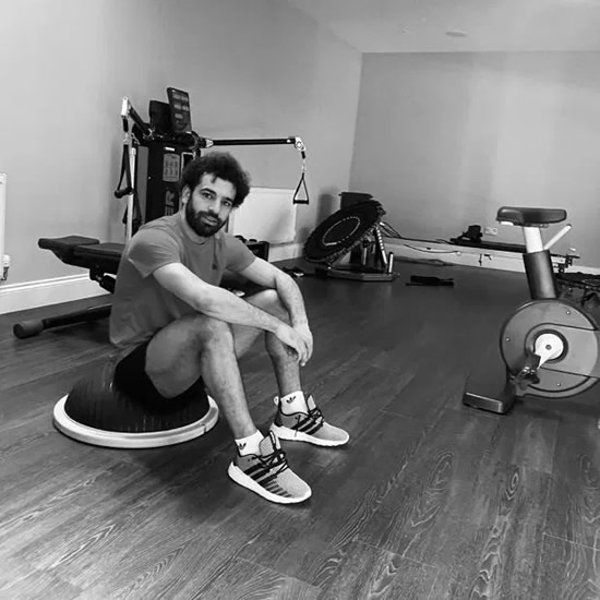 Mo Salah works out at 2:40am at home as Liverpool star does pull-ups to keep physique in amazing shape during lockdown