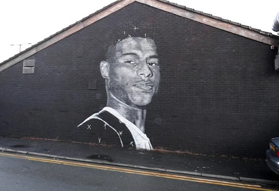 MARC OF HONOUR Man Utd star Marcus Rashford immortalised in mural made by street artist Akse honouring charity work