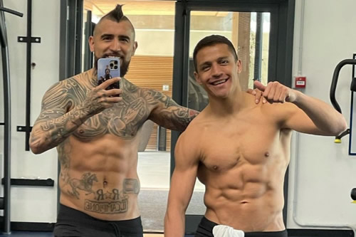 Alexis Sanchez and Arturo Vidal show off incredible ripped physiques as Inter Milan duo work back to full fitness in gym