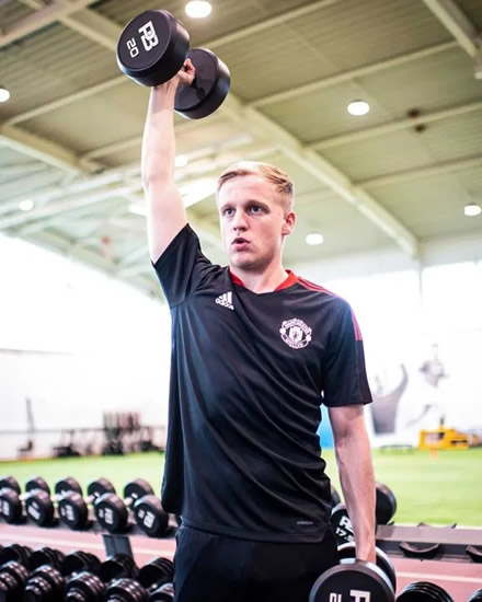 Man Utd star Donny van de Beek shows off incredible body transformation after bulking up in bid to impress Solskjaer