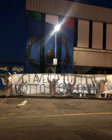Fuming Inter Milan fans deface 'money-grabbing' Romelu Lukaku's mural outside San Siro ahead of Chelsea transfer