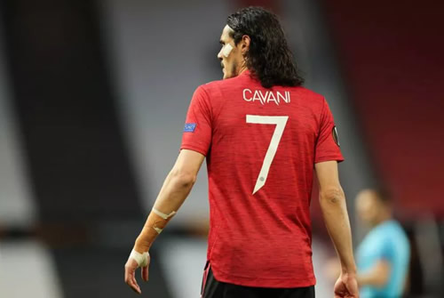 Manchester United make decision on Edinson Cavani’s number 7 after Cristiano Ronaldo arrival