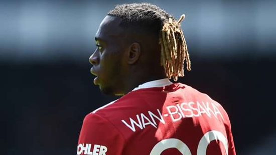 Transfer news and rumours LIVE: Man Utd want right-back to challenge Wan-Bissaka