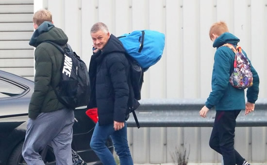 Ole Gunnar Solskjaer jets away with wife and kids carrying huge bag as Man Utd struggles continue after City defeat
