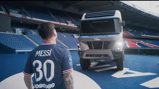 What's Messi doing in the first hydrogen truck in the history of the Dakar Rally?