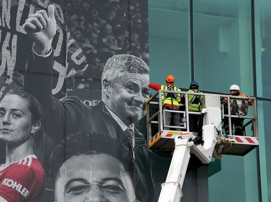 Man Utd tear down giant Ole Gunnar Solskjaer mural at Old Trafford after sacking