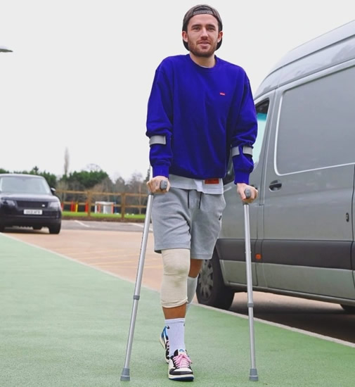 CROCKED CHILLY Ben Chilwell returns to Chelsea training ground on crutches to begin rehabilitation after undergoing knee surgery