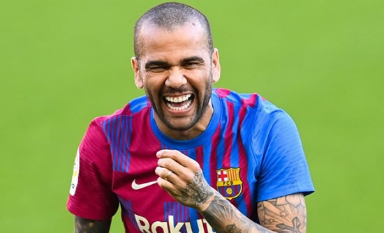 Barcelona already convinced about handing Daniel Alves new deal