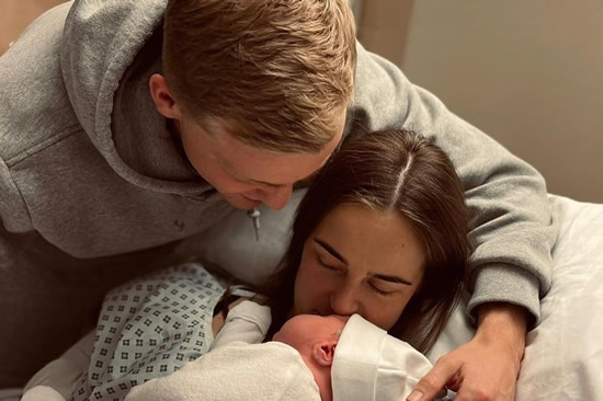 Man Utd outcast Donny van de Beek welcomes first child with Dennis Bergkamp's daughter