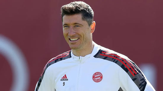 Lewandowski will 'definitely' be at Bayern Munich next year, Kahn claims amid Barcelona transfer rumours