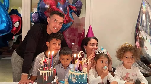 How many children does Cristiano Ronaldo have and who are the respective mothers?