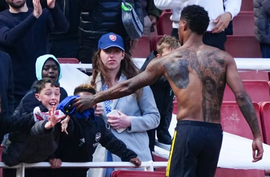 Marcus Rashford issues plea to find fan who 'had shirt snatched out of his hands' after Arsenal vs Man Utd clash