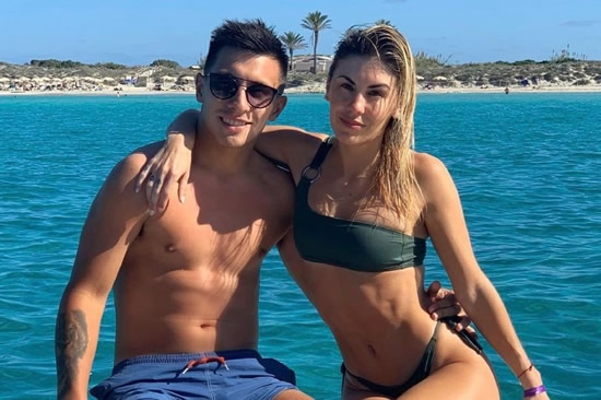 Arsenal target Lisandro Martinez has glamour girlfriend and chiseled six-pack