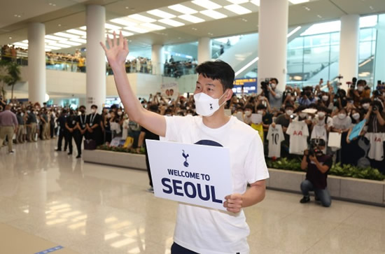 HERO'S WELCOME Tottenham arrive in South Korea for pre-season tour as THREE THOUSAND fans pack airport to greet hero Son Heung-Min